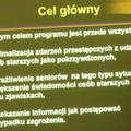 Darłowscy przedstawiciele  służb mundurowych  doradzali seniorom jak żyć bezpiecznie i  nie dać oszukać 